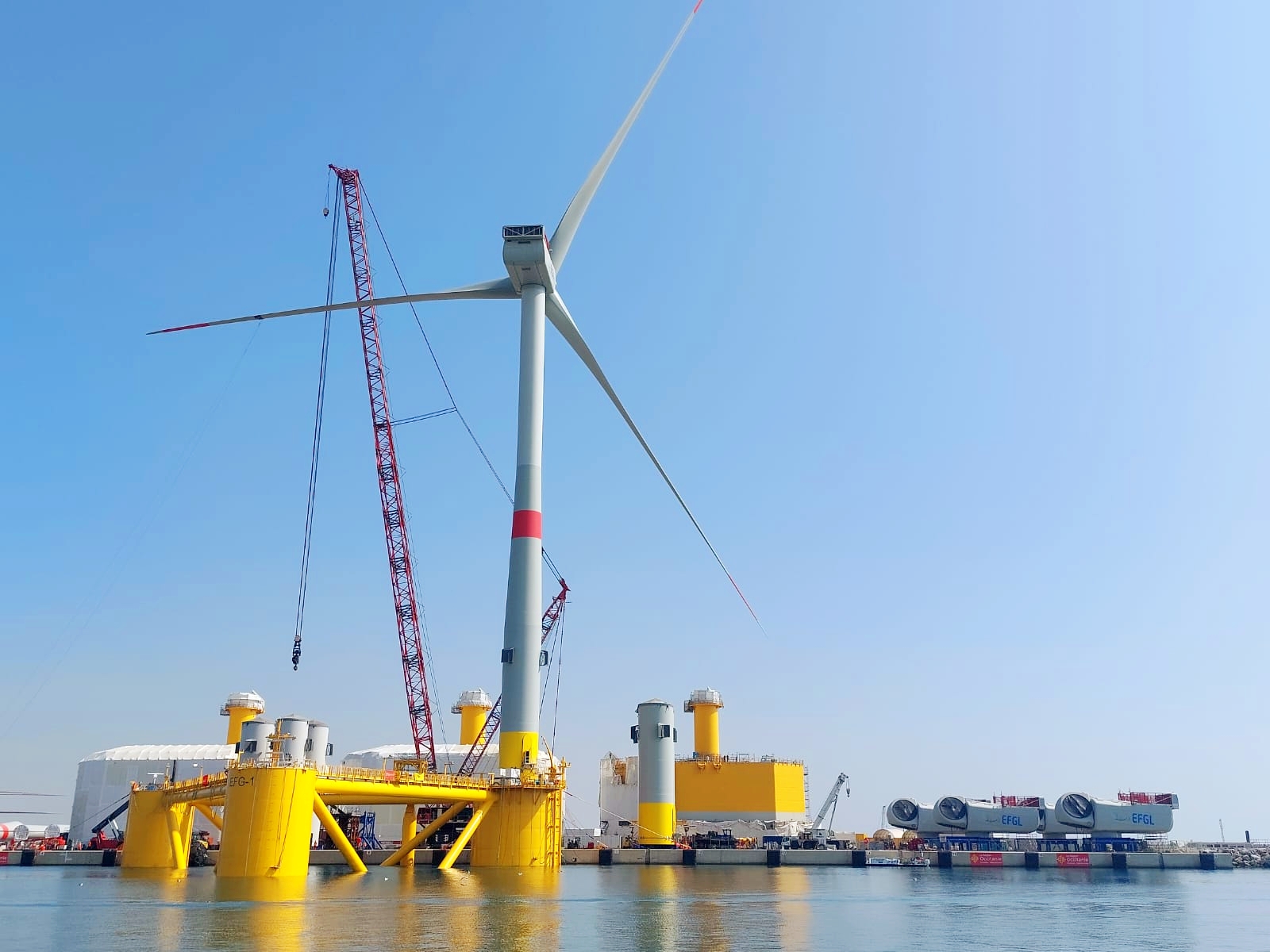 Ocean Winds celebrates successful assembly of the first turbine of